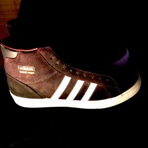 Black & white suede Adidas